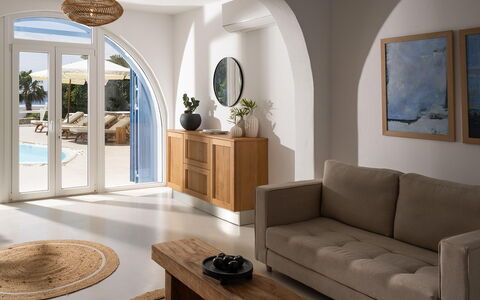 Villa Ioan: Mueble, Diseño De Interiores, Piso, Madera, Suelo, Mesa, Sofá, Encendiendo, Sala, Habitación