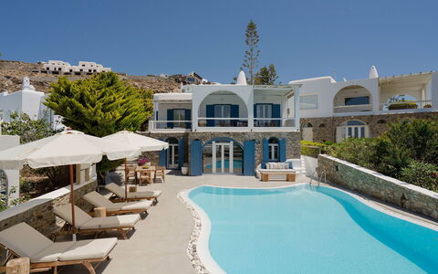 Villa Ioan: Recurso, Piscina, Hotel, Inmuebles, Villa, Diseño, Mansión, Eco Hotel, Ciudad De Vacaciones, Planta De Casa
