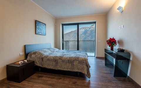 Villa Perla: Mueble, Diseño De Interiores, Habitación, Suelo, Cama, Habitación, Departamento, Techo, Sábana, Almohada