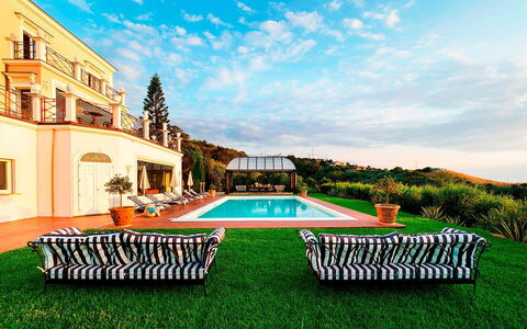 Blue Star Villa: Inmuebles, Mansión, Hacienda, Recurso, Villa, Hotel, Balcón, Eco Hotel, Piscina, Patio