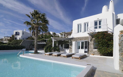 Villa Andy: Piscina, Recurso, Inmuebles, Villa, Balcón, Mansión, Hotel, Eco Hotel