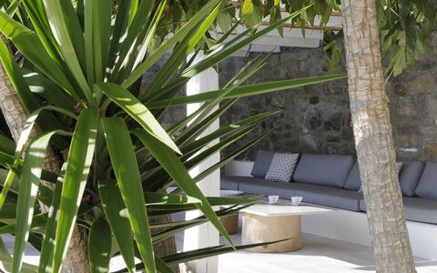 Villa Andy: Mueble Para Exteriores, Jardín, Sombra, Paisajismo, Eco Hotel, Material Natural, Diseño, Zona Tropical, Piscina
