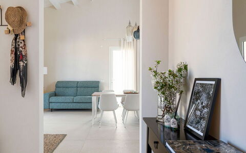 Villa Bruna: Mueble, Diseño De Interiores, Piso, Pared, Suelo, Madera, Habitación, Encendiendo, Sala, Casa