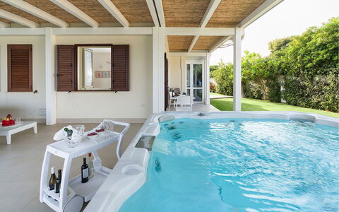 Villa Sea Star: Recurso, Ocio, Mueble Para Exteriores, Sombra, Eco Hotel, Silla, Estructura Al Aire Libre, Piscina, Villa, Inmuebles