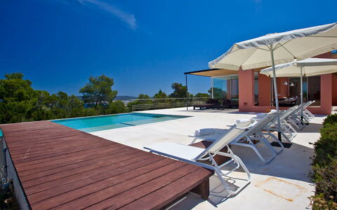 Villa Twilight: Piscina, Mueble Para Exteriores, Sombra, Sunlounger, Silla, Recurso, Madera Dura, Cubierta, Paraguas, Eco Hotel