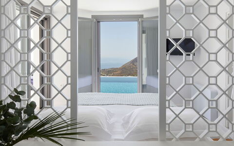 Haleine Suite: Diseño De Interiores, Mueble, Suelo, Habitación, Cama, Departamento, Vaso, Arrojar La Almohada, Lecho