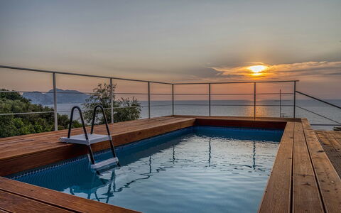 Mermaid Villa: Agua, Horizonte, Mar, Oceano, Piscina, Madera Dura, Cubierta, Suelos De Madera, Manchas De Madera, Balcón