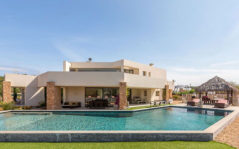 Villa Castiglioni: Arquitectura, Casa, Inmuebles, Paisajismo, Recurso, Piscina, Jardín, Hacienda, Sombra, Villa