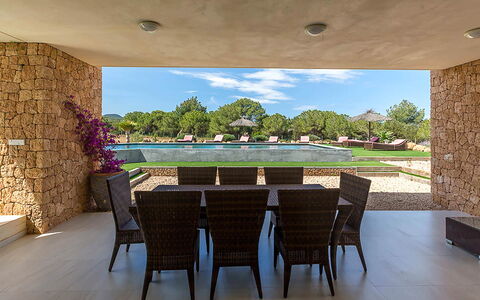 Villa Castiglioni: Piscina, Mueble, Recurso, Sombra, Jardín, Silla, Mueble Para Exteriores, Paisajismo, Inmuebles, Losa