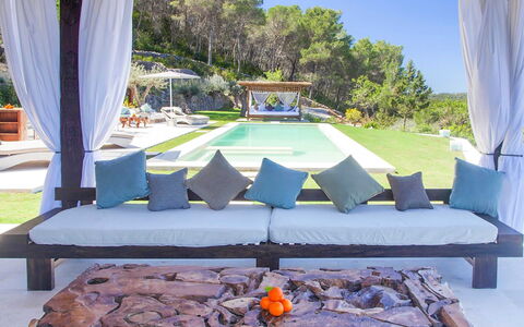 Villa Blueberry: Mueble, Mueble Para Exteriores, Recurso, Ocio, Sombra, Piscina, Eco Hotel, Silla, Hotel, Material Natural