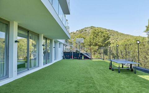 Villa Splendente: Césped Artificial, Balcón, Cerca, Villa, Eco Hotel, Hotel