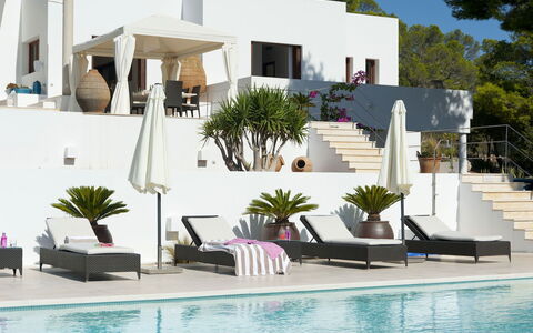 Villa Alessia: Mueble Para Exteriores, Sunlounger, Recurso, Arrojar La Almohada, Piscina, Diseño, Hotel, Amortiguar