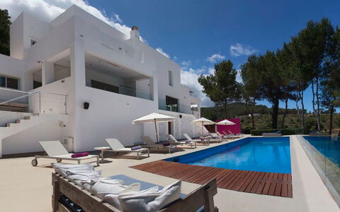Villa Bacio: Piscina, Recurso, Inmuebles, Villa, Hotel, Sunlounger, Mueble Para Exteriores, Balcón, Ciudad De Vacaciones, Sillón