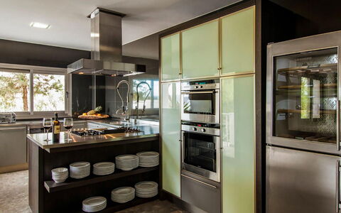 Villa Bacio: Cocina, Aparato De Cocina, Diseño De Interiores, Electrodoméstico, Mostrador, Mueble, Gabinetes, Electrodoméstico, Piso, Techo