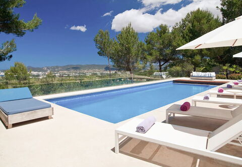 Villa Bacio: Piscina, Mueble, Mueble Para Exteriores, Recurso, Sunlounger, Material Compuesto, Silla, Sombra, Eco Hotel, Villa