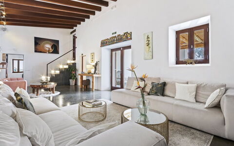 Villa Papiro: Mueble, Diseño De Interiores, Pared, Piso, Sofá, Suelo, Sala, Techo, Habitación, Casa
