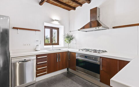 Villa Papiro: Cocina, Mostrador, Piso, Aparato De Cocina, Madera, Diseño De Interiores, Gabinetes, Electrodoméstico, Casa, Electrodoméstico