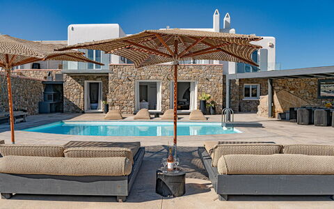 Villa Cocoon: Piscina, Inmuebles, Recurso, Villa, Hotel, Mueble Para Exteriores, Mansión