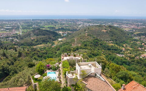 La Rocca di Monteggiori: Vista Panorámica, Paisaje, Fotografía Aérea, Área Rural, Hill Station, Asentamientos Humanos, Atracción Turística, Pueblo, Suburbio, Pueblo De Montaña