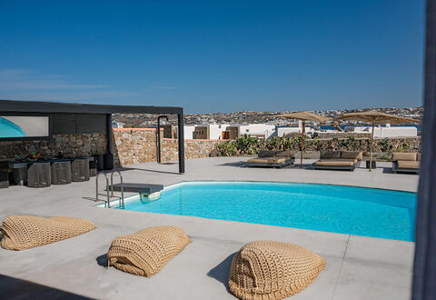 Villa Targer: Sombra, Recurso, Piscina