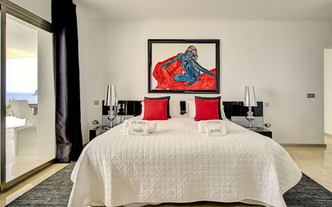 Villa Turchese: Mueble, Diseño De Interiores, Piso, Suelo, Cama, Habitación, Techo, Habitación, Textil, Encendiendo