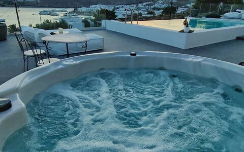 Villa Waves: Piscina, Recurso, Hotel, Ciudad De Vacaciones, Jacuzzi, Noche, Balcón, Eco Hotel, Arreglo De Tubería