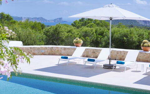 Villa Jules: Mueble Para Exteriores, Mueble, Piscina, Paraguas, Silla, Sunlounger, Sombra, Recurso, Mesa Al Aire Libre, Patio