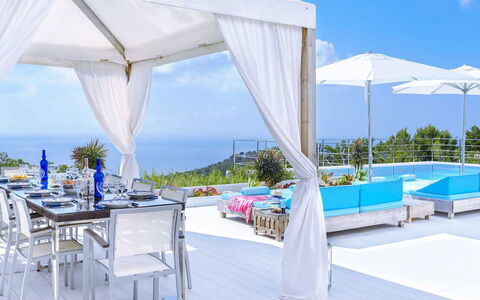 Villa Angelic: Mueble, Silla, Mueble Para Exteriores, Recurso, Mesa, Eco Hotel, Piscina, Sombra, Ocio, Kiosko