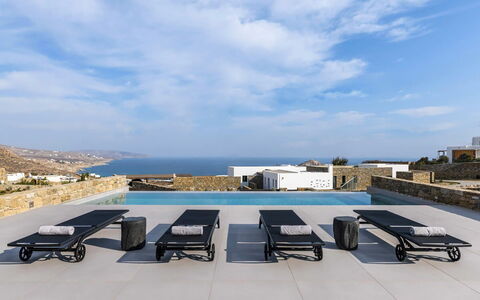 Villa Cupido: Azul, Mar, Mueble Para Exteriores, Costa, Piscina, Sunlounger, Sillón, Bahía, Recurso