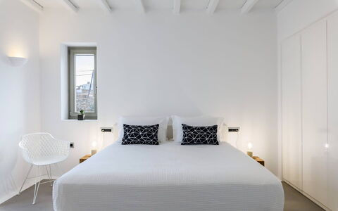 Villa Psiche: Cama, Habitación, Diseño De Interiores, Pared, Mueble, Lecho, Sábana, Suelo, Piso, Textil