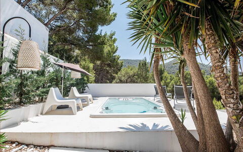 Villa Seahorse: Piscina, Mueble Para Exteriores, Recurso, Sombra, Eco Hotel, Sunlounger, Silla, Paisajismo, Villa, Diseño