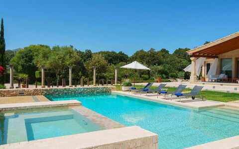 Villa Serafino: Piscina, Recurso, Material Compuesto, Sombra, Fuente De Agua, Eco Hotel, Inmuebles, Paisajismo, Jardín, Mueble Para Exteriores