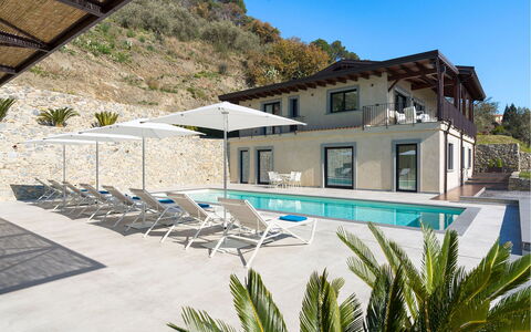 Villa Zafferano: Piscina, Mueble Para Exteriores, Recurso, Eco Hotel, Sombra, Sunlounger, Inmuebles, Balcón, Villa, Hotel