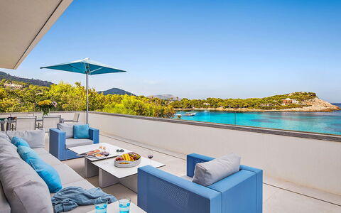 Villa Fullmoon: Azul, Recurso, Mueble Para Exteriores, Piscina, Eco Hotel, Sombra, Hotel, Silla, Zona Tropical, Caribe