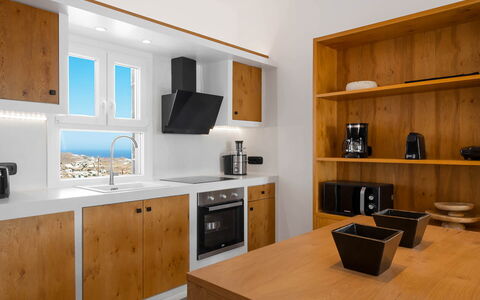 Villa Osiride: Gabinetes, Mostrador, Cocina, Mueble, Alacena, Aparato De Cocina, Manchas De Madera, Electrodoméstico, Madera Contrachapada, Cajón