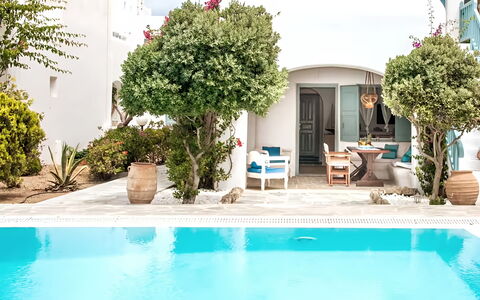 Mikonos Pool House 6: Piscina, Maceta, Recurso, Mueble Para Exteriores, Ocio, Planta De Casa, Inmuebles, Silla, Eco Hotel, Vacaciones