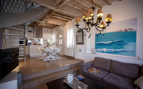 Mykonos Pool House 8: Mueble, Diseño De Interiores, Piso, Sofá, Suelo, Madera, Habitación, Sala, Departamento, Techo