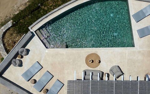 Villa Cornelia 1: Piscina, Material Compuesto, Hormigón, Mueble Para Exteriores, Sombra, Sunlounger, Fuente De Agua, Loseta