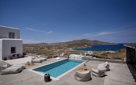 Villa Cornelia 2: Azul, Piscina, Villa, Ático