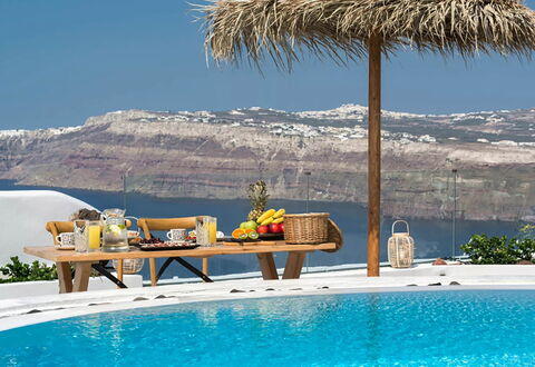 Villa Sean: Mueble, Mueble Para Exteriores, Paraguas, Recurso, Silla, Sombra, Eco Hotel, Ocio, Piscina, Cubrir Con Paja