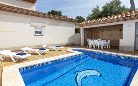 Isabel: Piscina, Recurso, Inmuebles, Hotel, Villa, Hacienda, Balcón, Mueble Para Exteriores, Patio