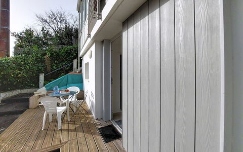 Arcachon 151: Mueble, Arbusto, Jardín, Mueble Para Exteriores, Sombra, Mesa Al Aire Libre, Silla, Patio, Patio Interior, Yarda