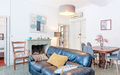 Casa Lucia: Mueble, Diseño De Interiores, Piso, Sofá, Pared, Suelo, Madera, Habitación, Techo, Sala