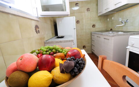 Isabel: Fruta, Aparato De Cocina, Electrodoméstico, Comida, Cocina, Mostrador, Vajilla, Los Alimentos Naturales, Electrodoméstico, Produce