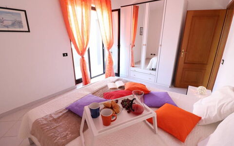 Gio: Mueble, Diseño De Interiores, Madera, Habitación, Cama, Suelo, Textil, Piso, Habitación, Sábana