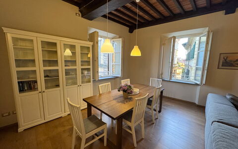 Casa Anna 13: Mueble, Diseño De Interiores, Piso, Suelo, Silla, Madera, Mesa, Techo, Cocina Y Comedor Mesa, Comedor