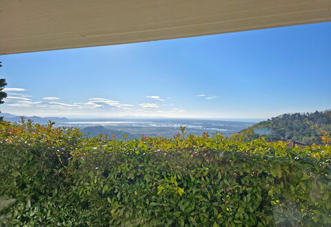 Appartamento Botrici: Cielo, Tiempo De Día, Hoja, Naturaleza, Verde, Vegetación, Horizonte, Nube, Colina, Paisaje
