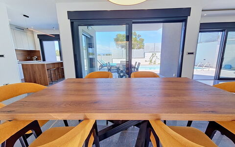 Aloa i: Mueble, Piso, Madera, Diseño De Interiores, Suelo, Mesa, Cocina Y Comedor Mesa, Silla, Comedor, Suelos De Madera