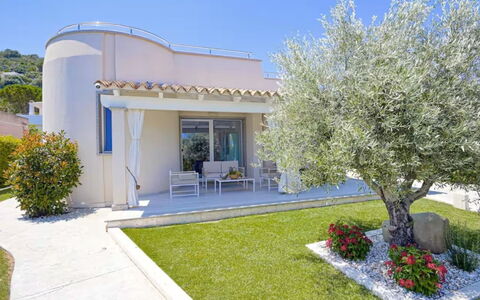Villa Rei M&M: Departamento, Recurso, Balcón, Hotel, Piscina, Ciudad De Vacaciones, Playa