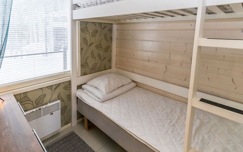 Villa Kökköharju: Diseño De Interiores, Pared, Habitación, Suelo, Cama, Madera, Piso, Litera, Mueble, Lecho
